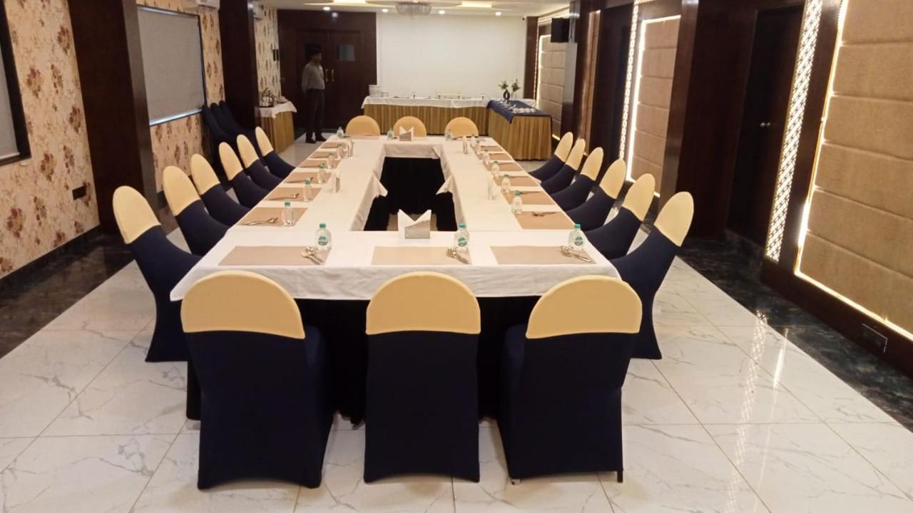 Hotel Eden Karwar Ngoại thất bức ảnh